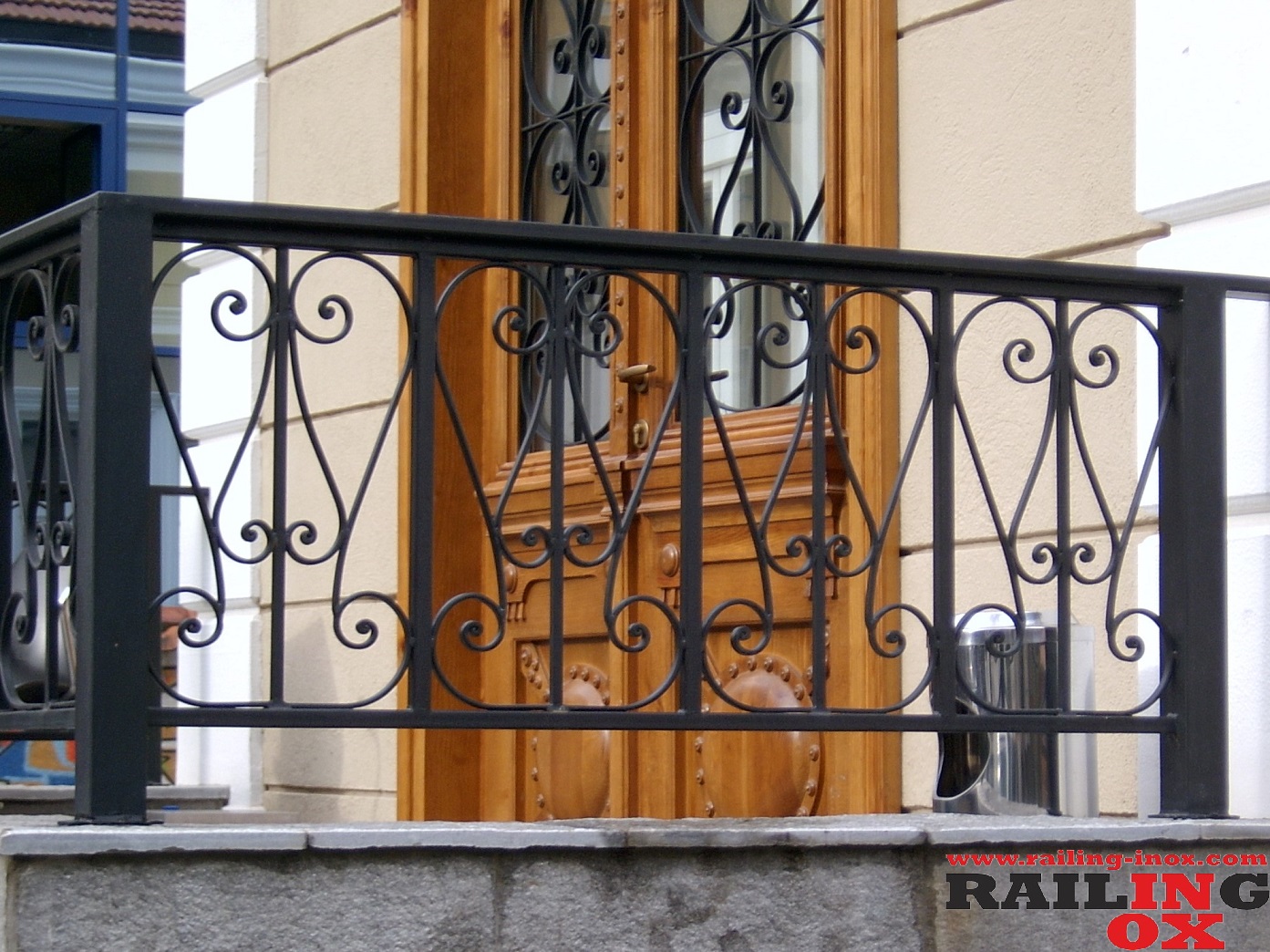 BLACK METAL RAILINGS - RailingInox | Railings made of inox and aluminum ...